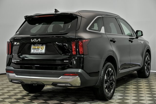2024 Kia Sorento S photo 7