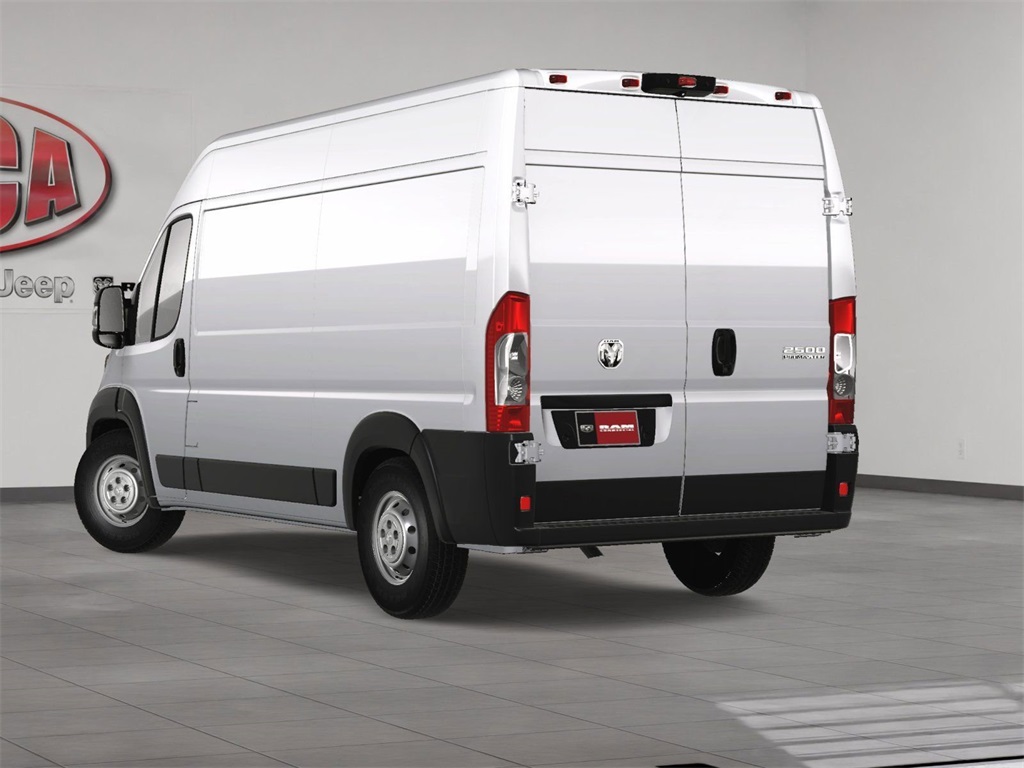 2025 Ram 2500 Tradesman photo 4