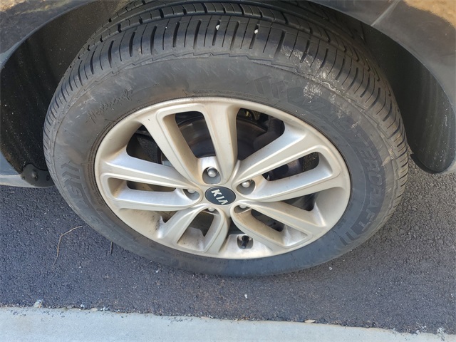 2017 Kia Soul Plus photo 4