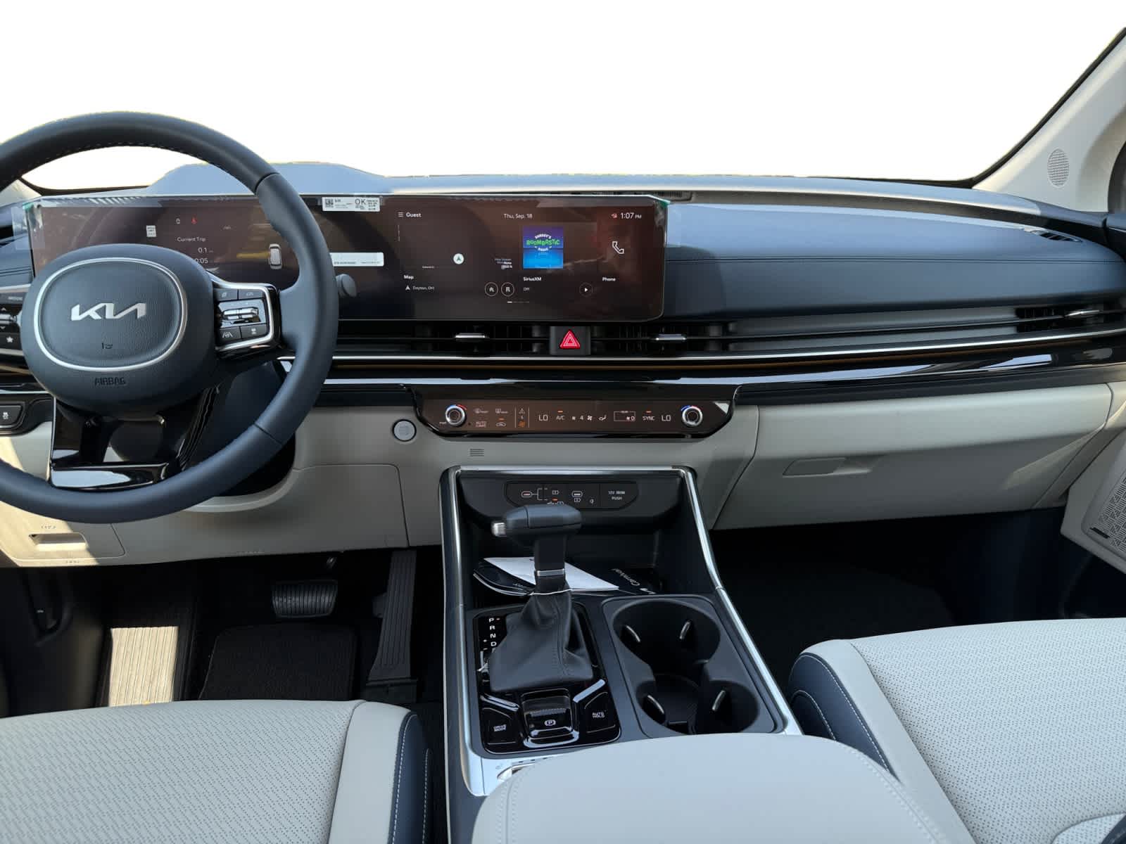 2026 Kia Carnival SX Prestige photo 10