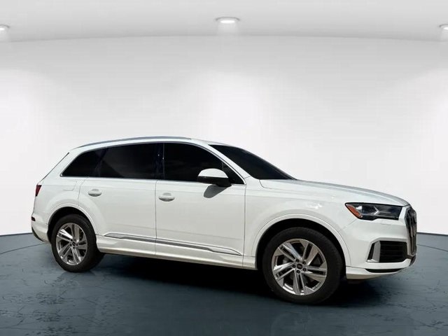 2023 Audi Q7 45 Premium photo 8