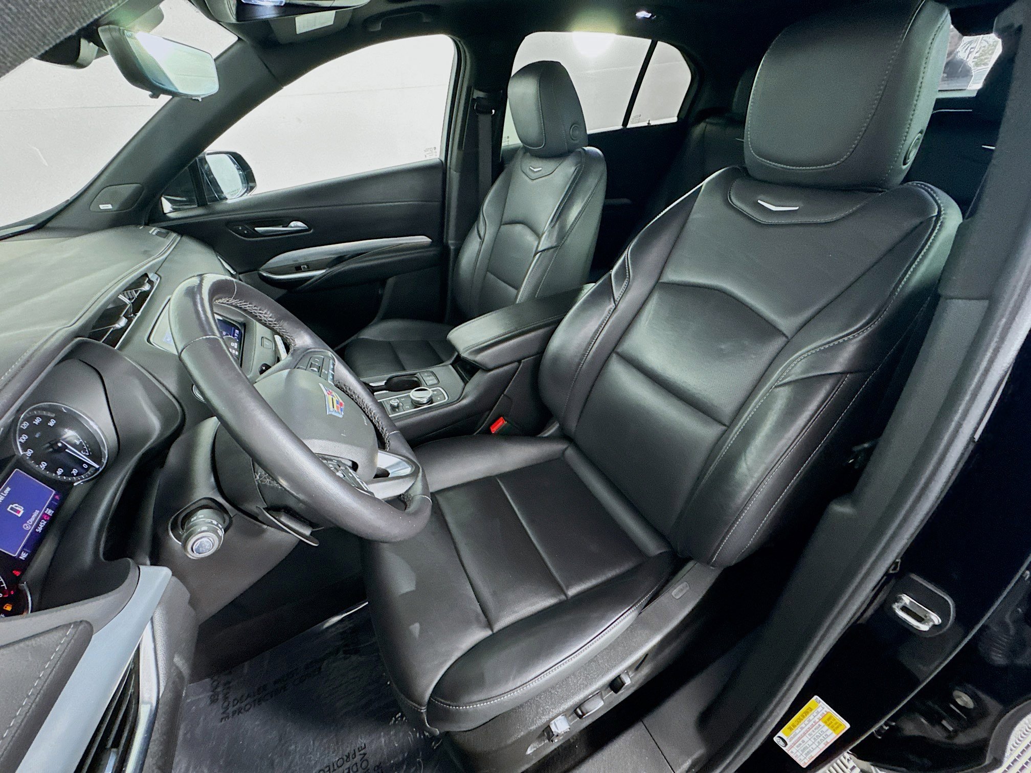 2022 Cadillac XT4 Premium Luxury photo 11