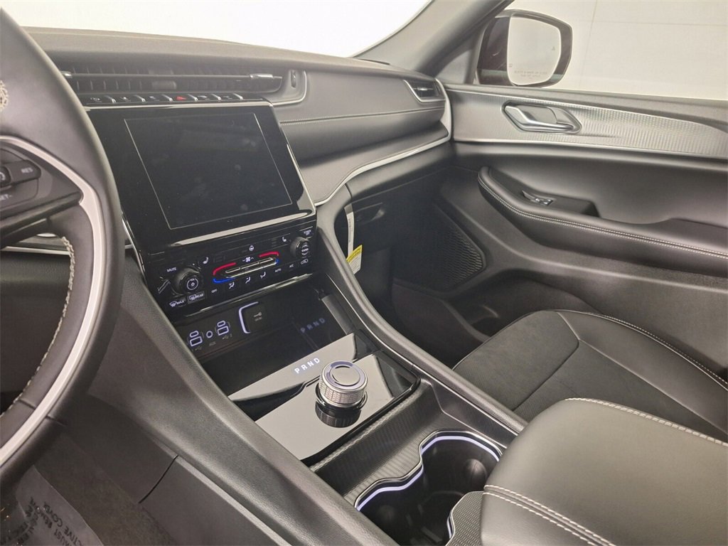 2025 Jeep Grand Cherokee Altitude X photo 15
