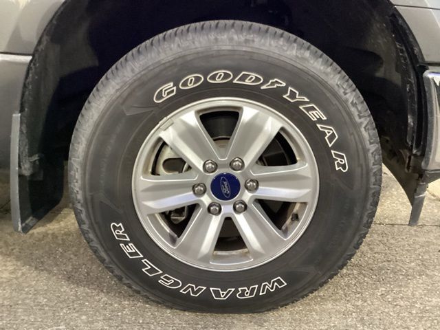 2018 Ford F-150 XLT photo 8