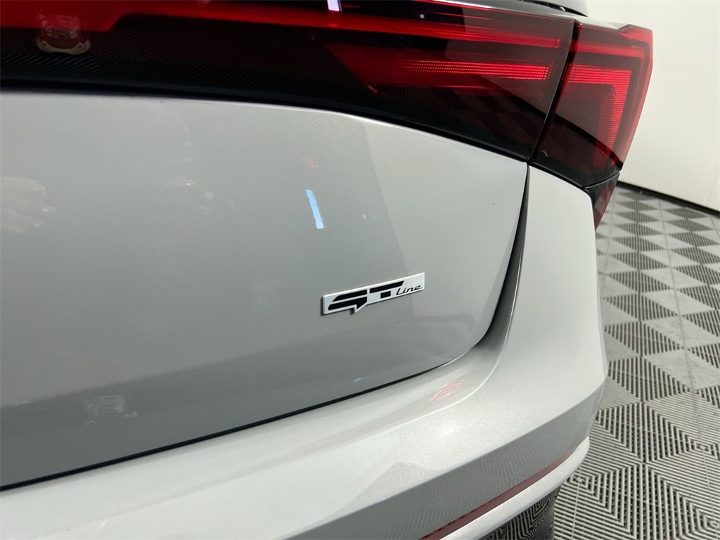 2026 Kia K5 GT-Line photo 5