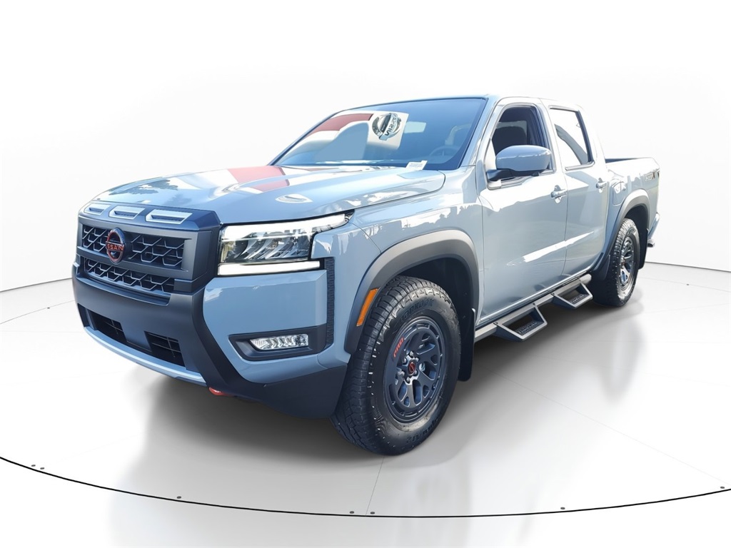 2025 Nissan Frontier PRO-X photo 4