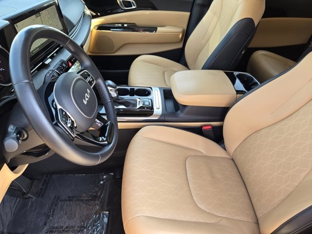 2022 Kia Carnival EX photo 7