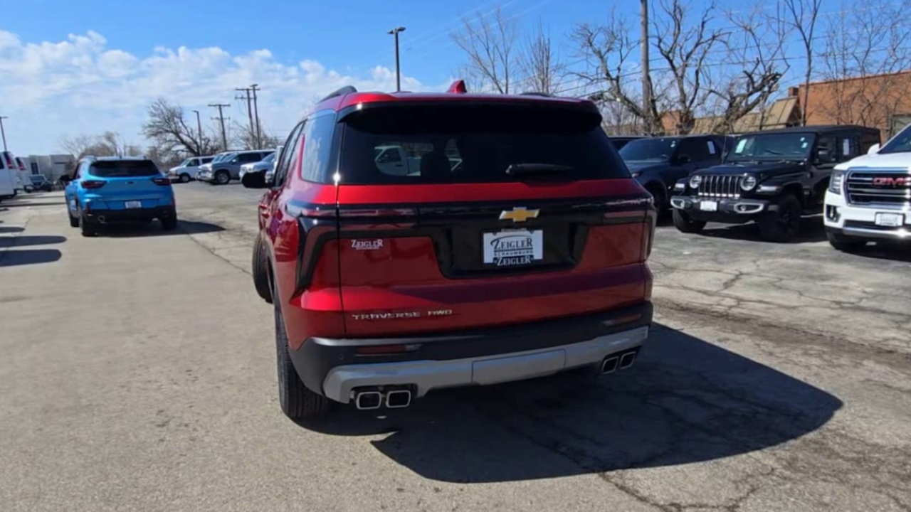 2025 Chevrolet Traverse photo 6
