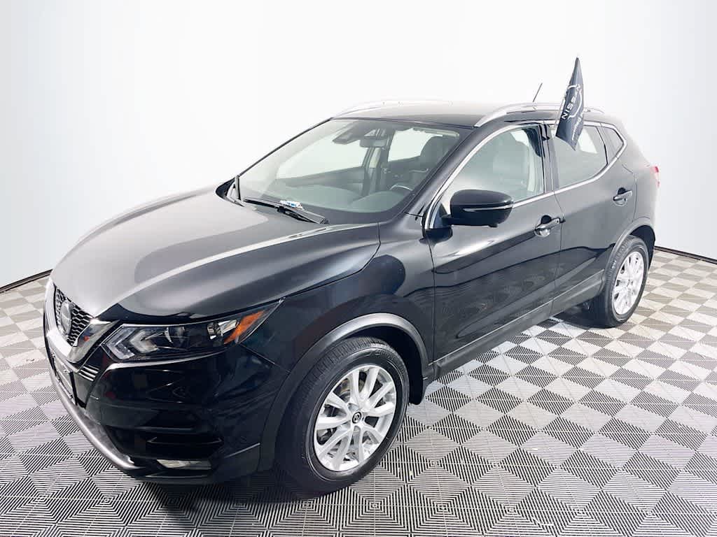 2022 Nissan Rogue Sport SV