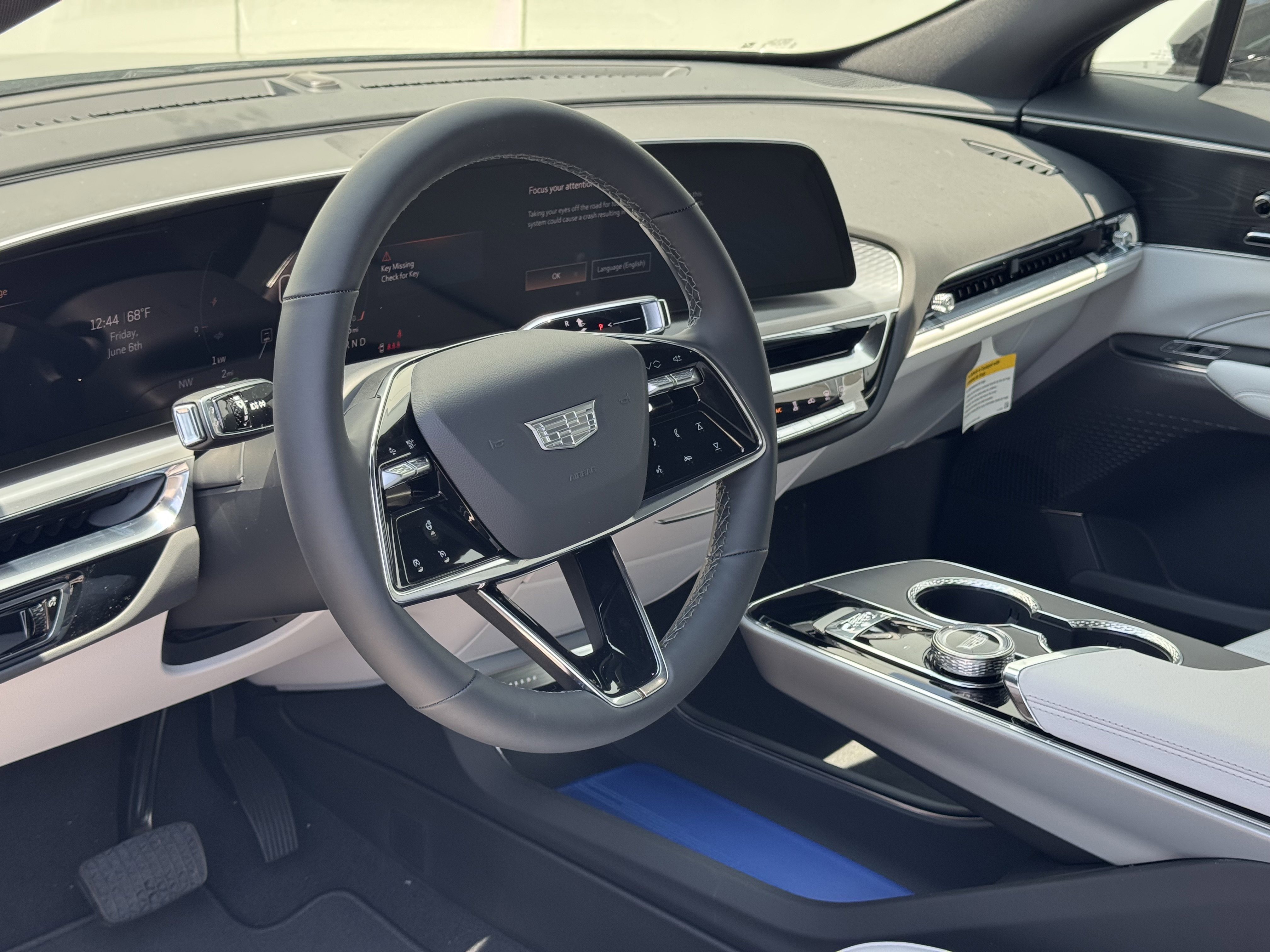 2025 Cadillac Lyriq Sport photo 9