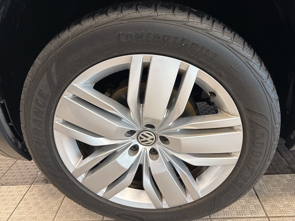 2019 Volkswagen Atlas V6 SE Technology photo 2