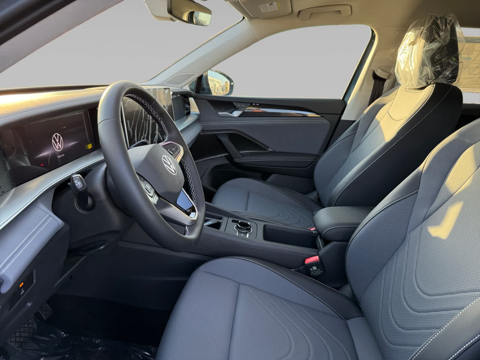 2025 Volkswagen Tiguan SE photo 9