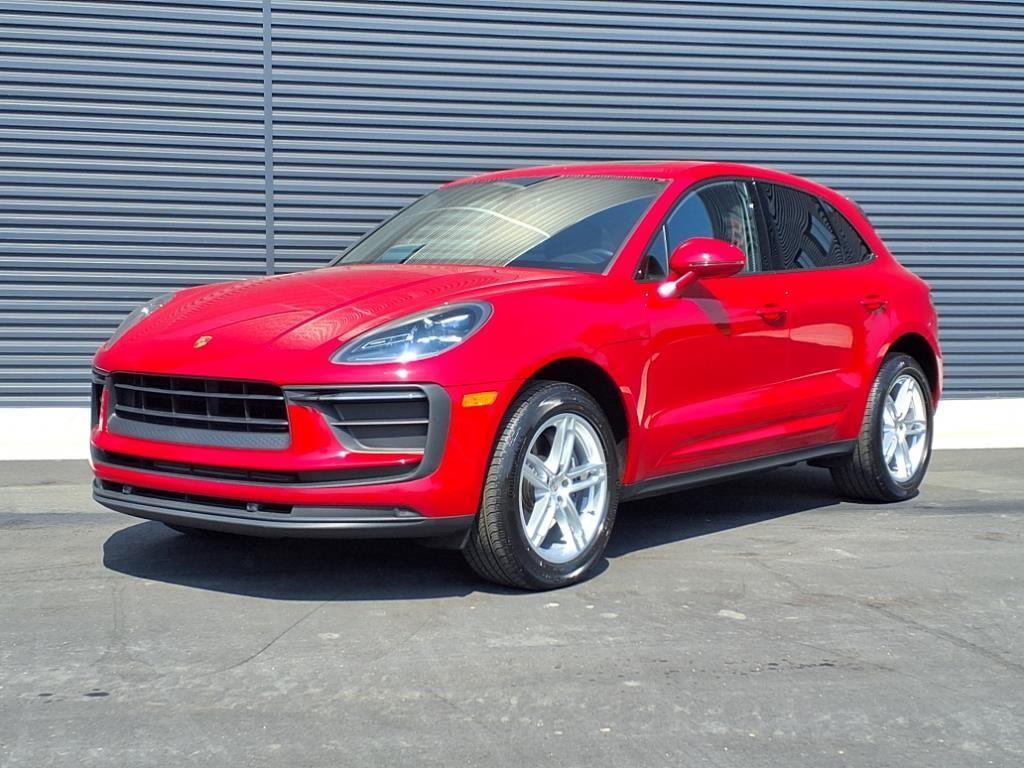 2022 Porsche Macan Base