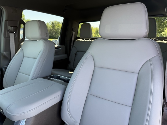 2025 Chevrolet Silverado 2500HD LT photo 14