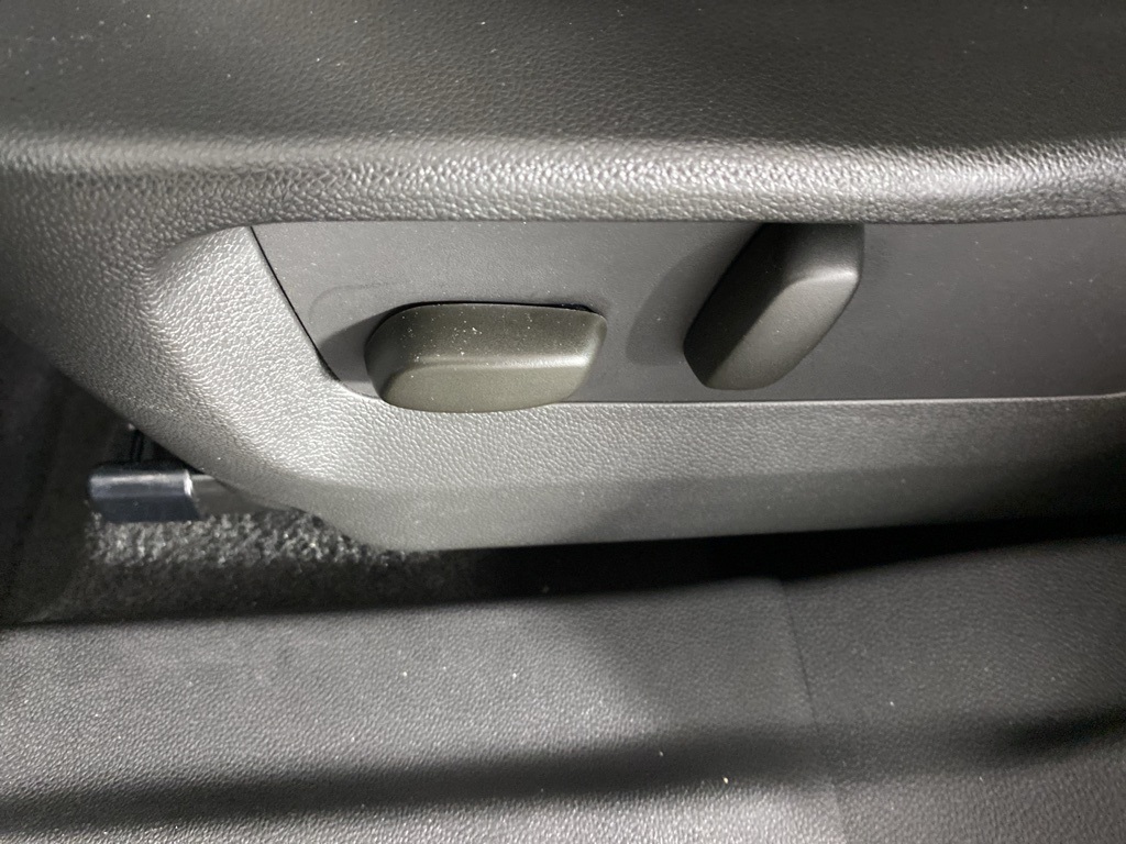 2023 Buick Envision Essence photo 26