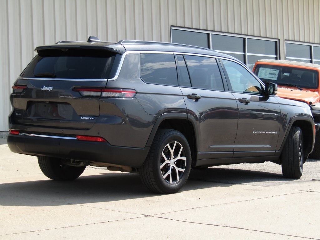 2024 Jeep Grand Cherokee Limited photo 3