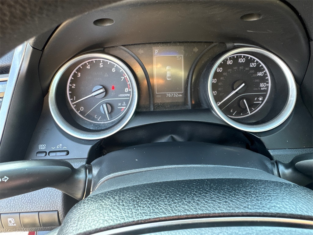 2021 Toyota Camry LE photo 25