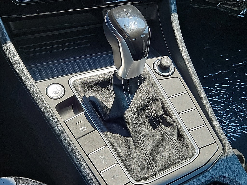 2025 Volkswagen Jetta 1.5T SE photo 6
