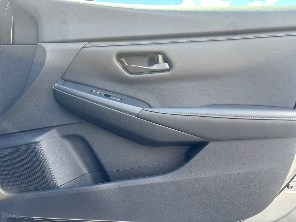 2025 Nissan Sentra S photo 12