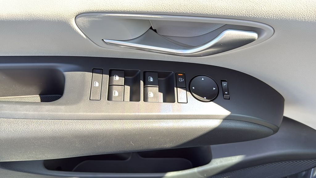 2025 Hyundai Tucson SEL Convenience photo 12
