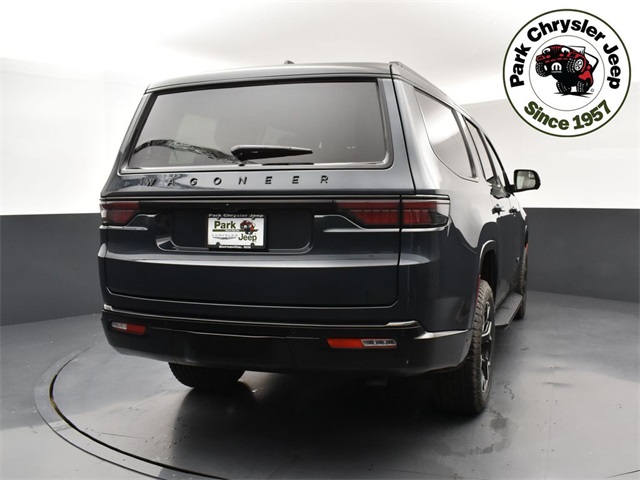 2025 Jeep Wagoneer Overland photo 2