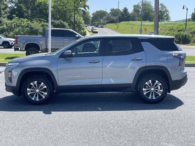 2026 Chevrolet Equinox LT photo 4