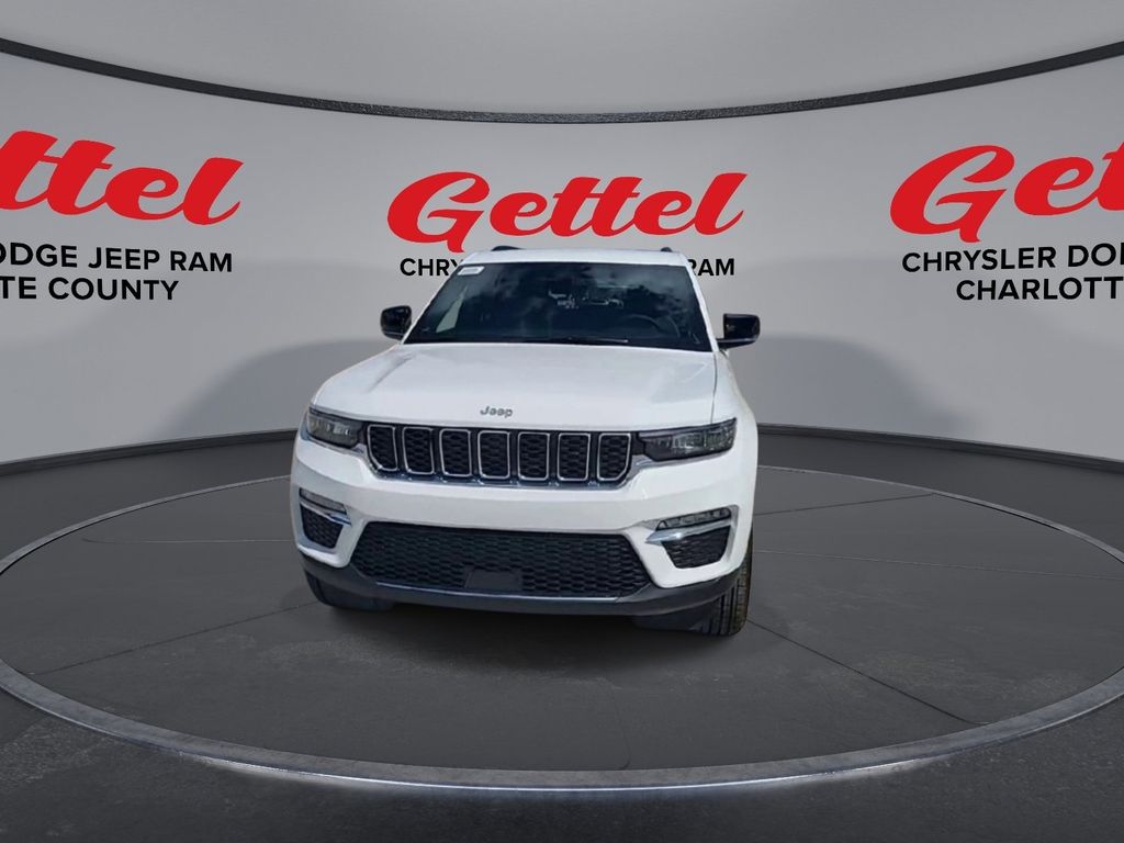 2025 Jeep Grand Cherokee Limited photo 3