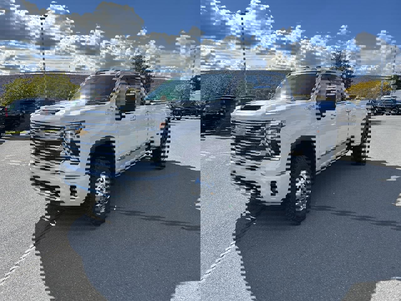 2024 Chevrolet Silverado 3500HD High Country photo 3