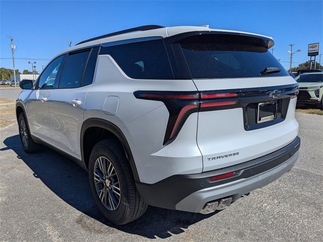 2026 Chevrolet Traverse photo 4