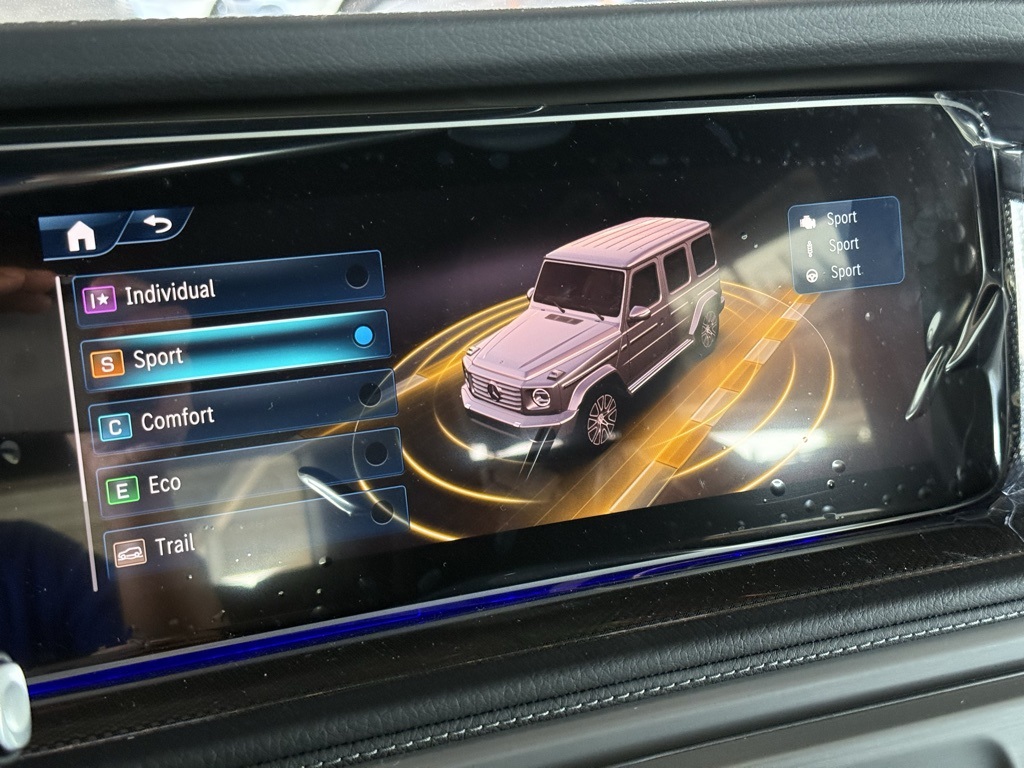 2025 Mercedes Benz G 550 photo 3