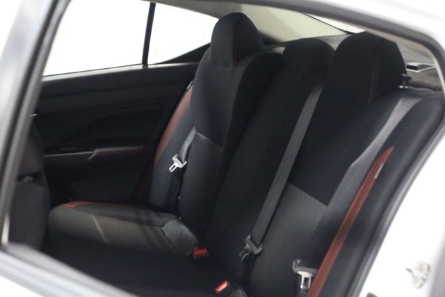 2025 Nissan Versa SR photo 20