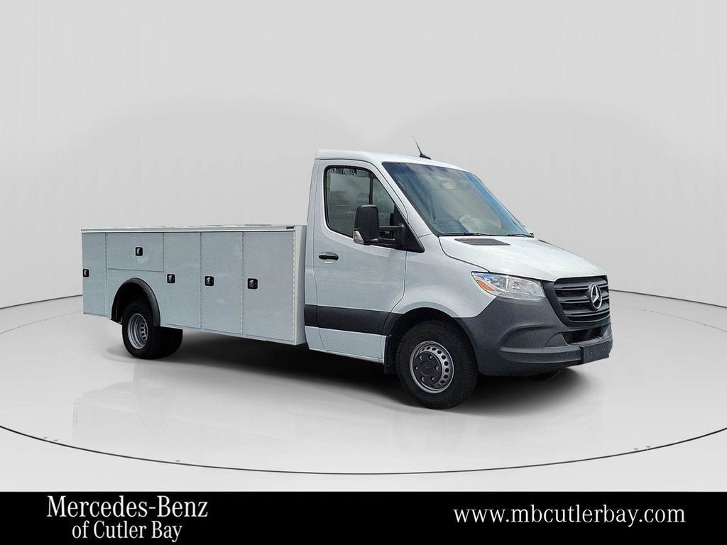 2023 Mercedes-Benz Sprinter Cab Chassis Base's photo