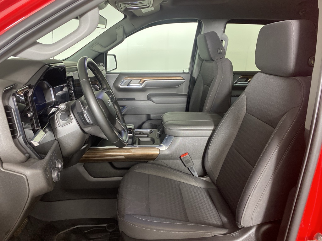 2023 Chevrolet Silverado 1500 RST photo 4