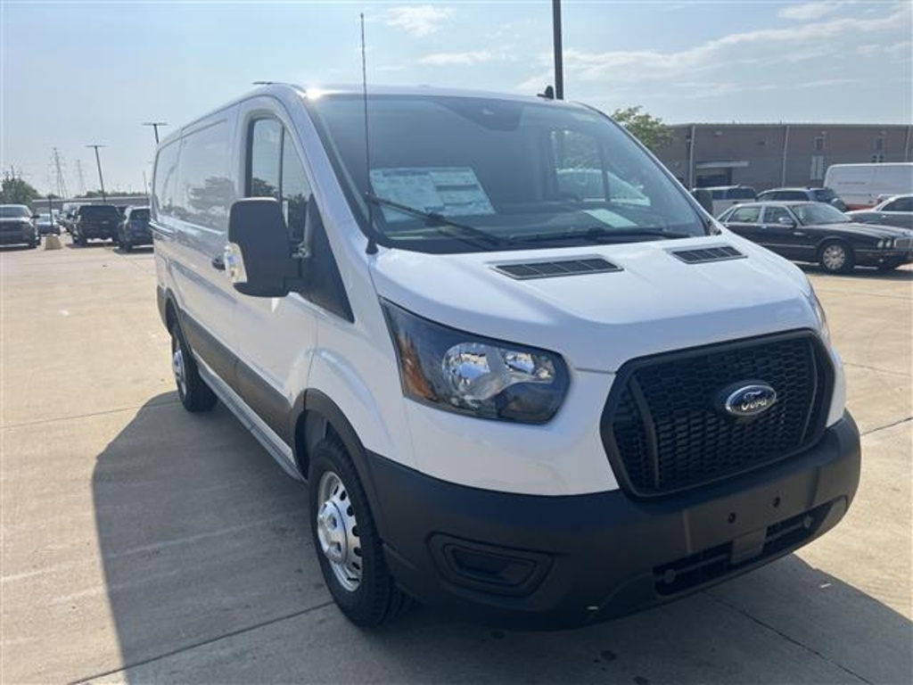 2025 Ford Transit Cargo Van photo 3
