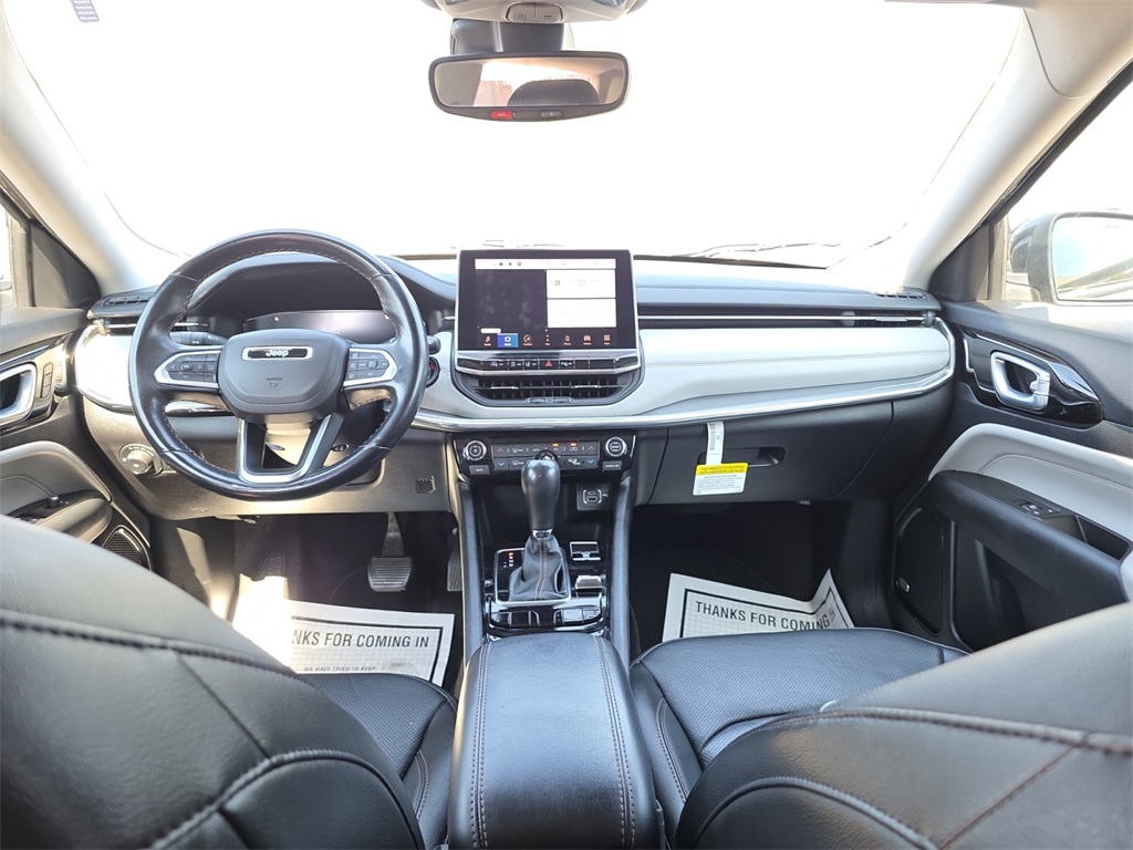 2022 Jeep Compass Limited photo 2