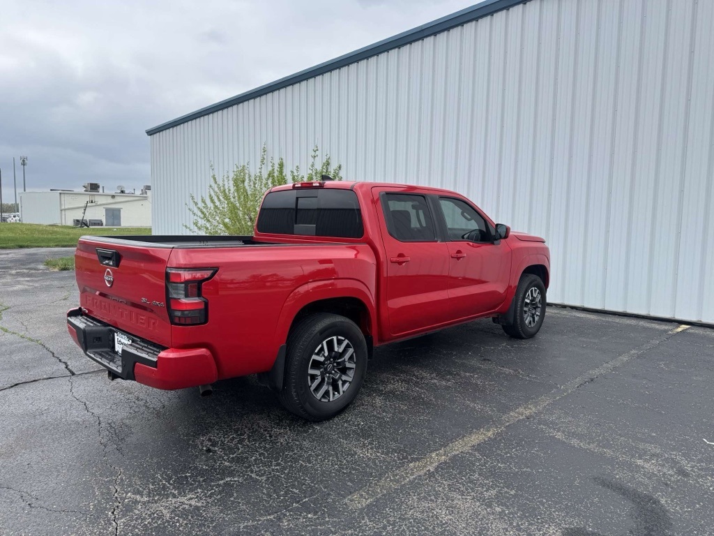 2024 Nissan Frontier SL photo 2