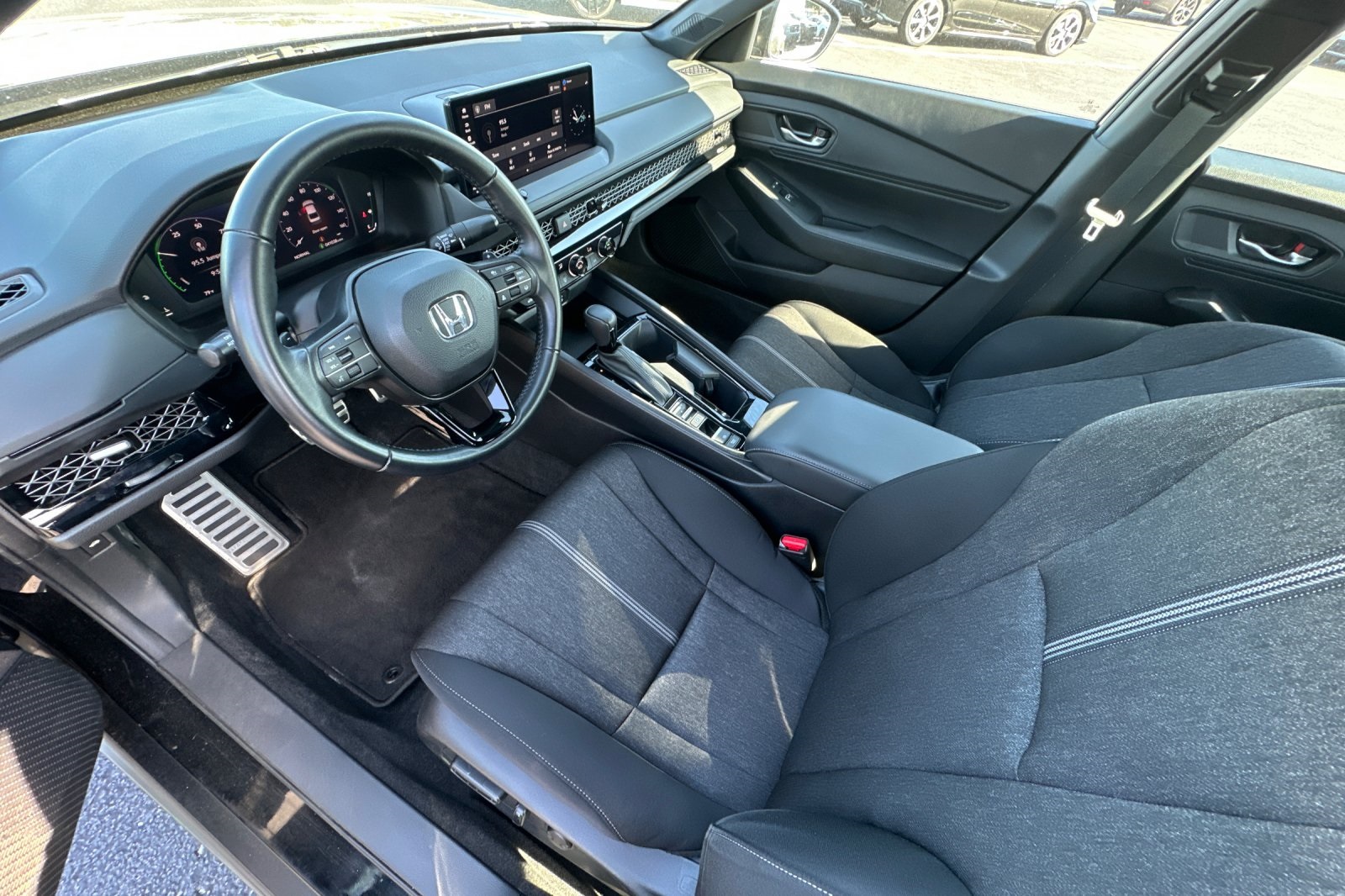 2023 Honda Accord Hybrid Sport photo 9