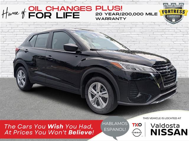 2025 Nissan KICKS PLAY Base's photo