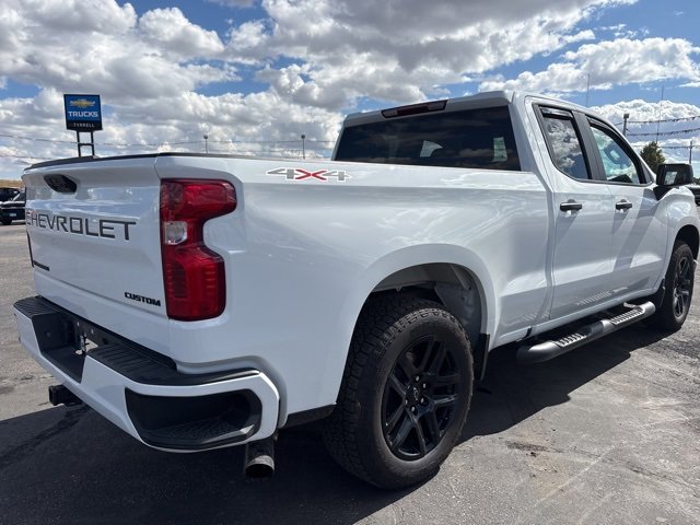 2025 Chevrolet Silverado 1500 Custom photo 11
