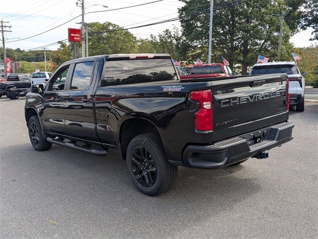2025 Chevrolet Silverado 1500 Custom Trail Boss photo 5