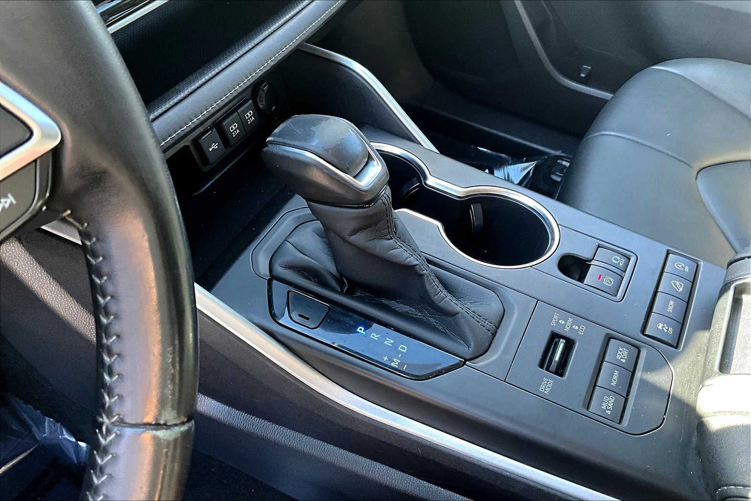 2020 Toyota Highlander XLE photo 8