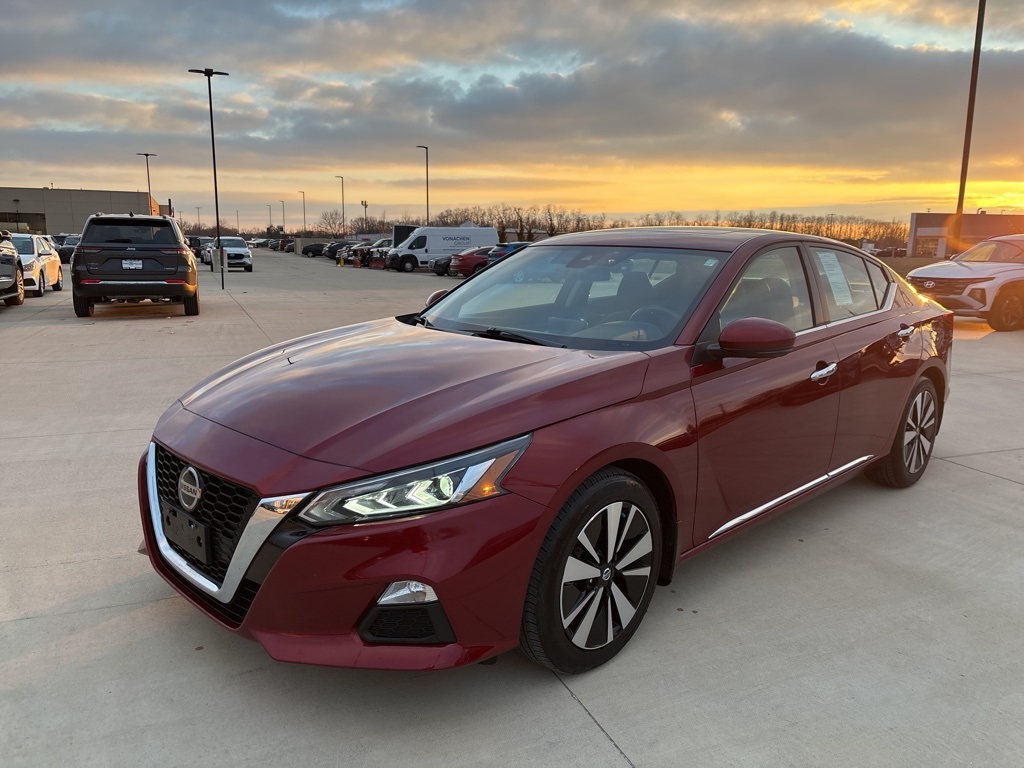 2022 Nissan Altima SV's photo