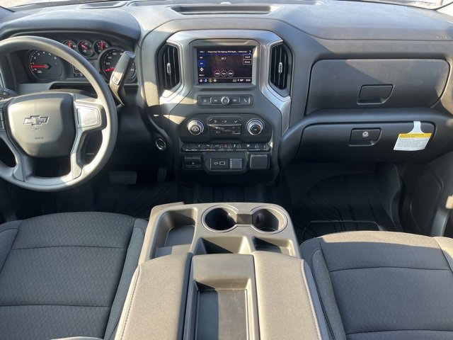 2025 Chevrolet Silverado 2500HD Custom photo 11