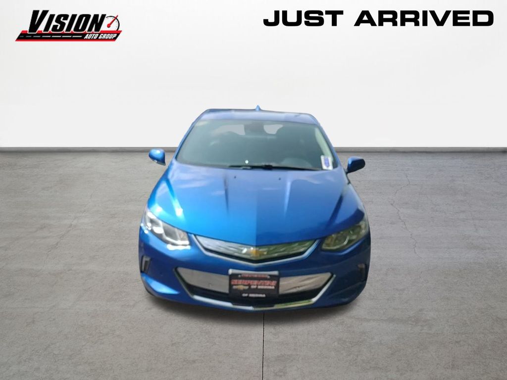 2016 Chevrolet Volt Premier photo 2