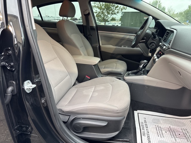 2020 Hyundai Elantra SEL photo 13