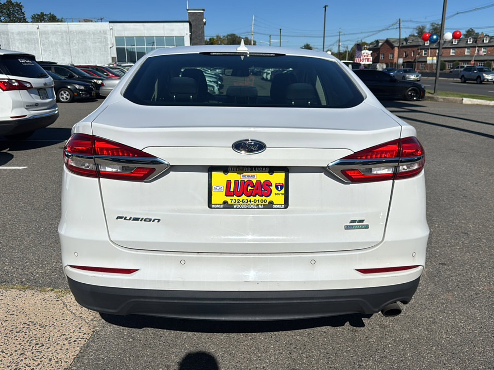 2019 Ford Fusion SE photo 4