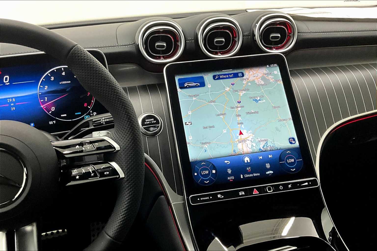 2025 Mercedes Benz GLC 300 4MATIC photo 3