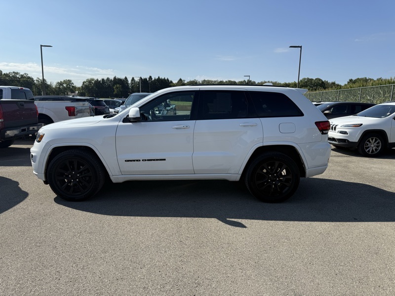 2020 Jeep Grand Cherokee Altitude photo 9