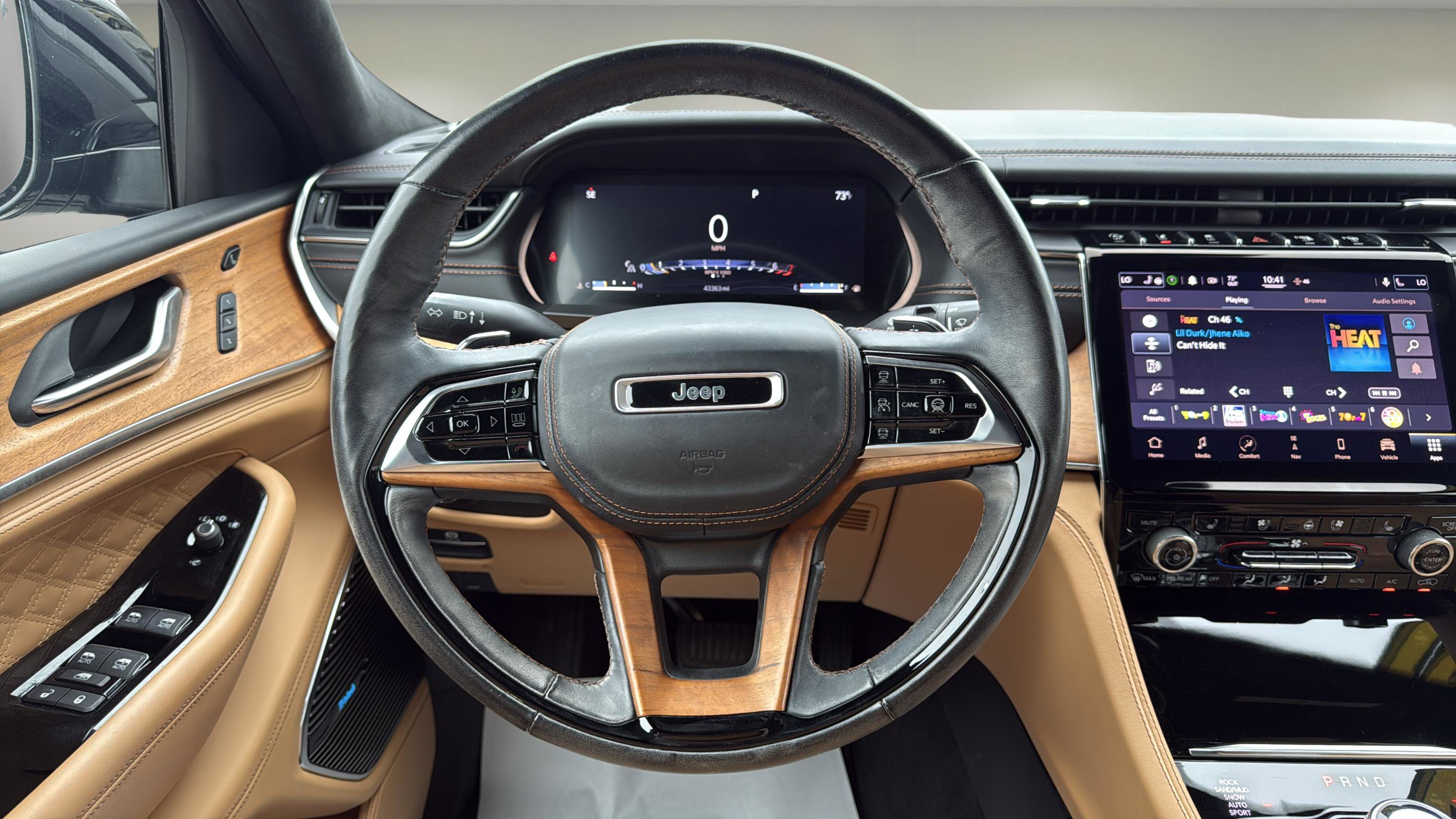 2021 Jeep Grand Cherokee L Summit Reserve photo 10