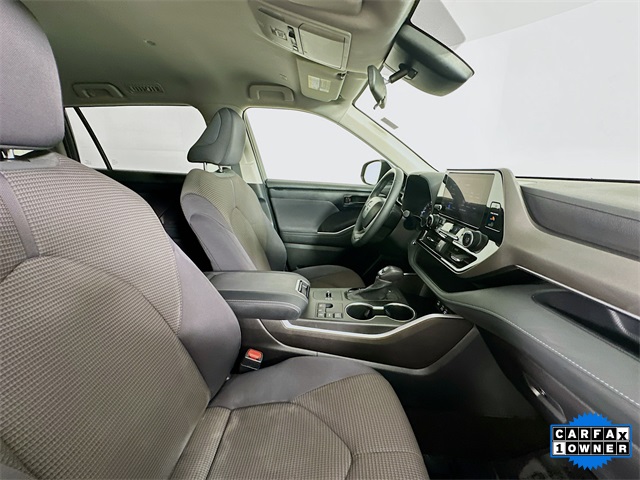 2023 Toyota Highlander L photo 26